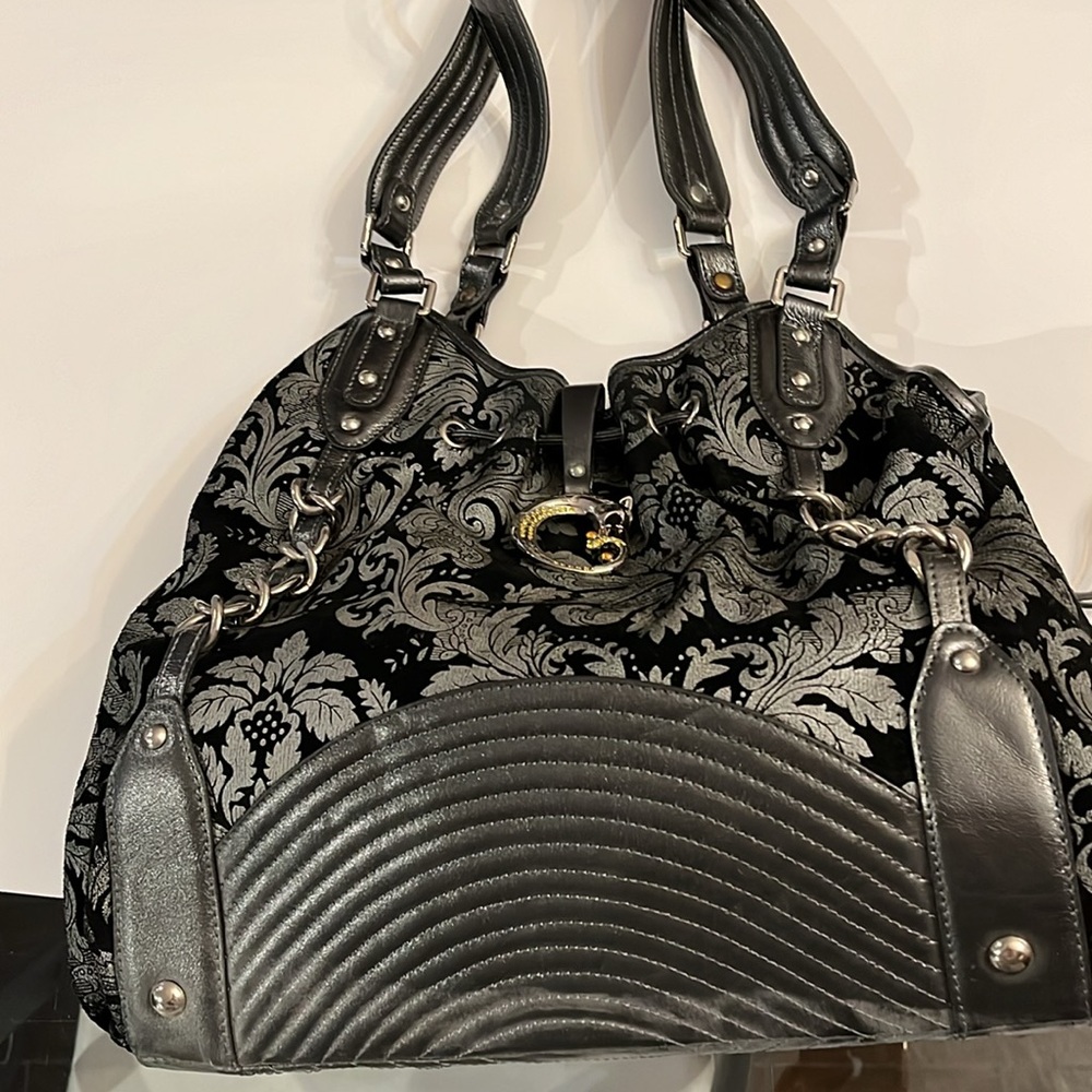 Sharif New Shoulder Gray & Black with Silver tone Hardware. Beautiful details. - Picture 9 of 16